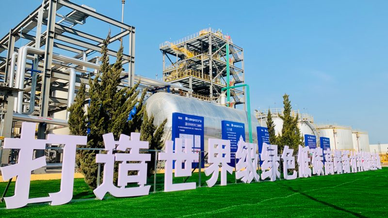 光伏胶粘剂耐候性测试方法：确保光伏组件长期稳定运行的保障